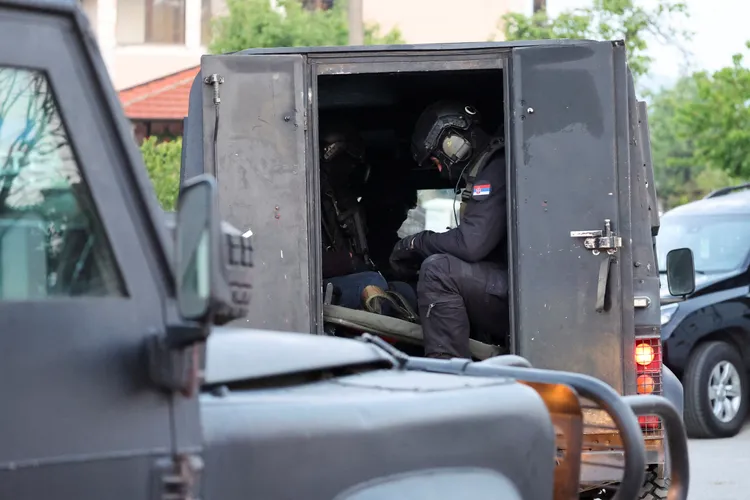 塞爾維亞反恐小組出動。路透社