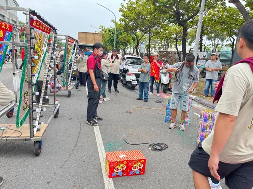 高雄旗津宮廟遶境「這東西」妨害交通！警祭83張罰單　環保局這張恐更大條