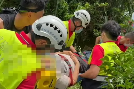 港女来台飞行伞体验!疑因风向失控摔落 骨折、头部撕裂伤