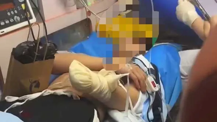 網友po出照片指稱是石家明送醫情況。翻攝自微博