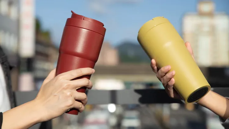 入住女子生活提案，即依房型贈手搖控最愛的Woky最新渾圓杯，讓今年夏天喝飲料也能超網美，贈送商品恕不挑色。神旺商務酒店、Woky提供