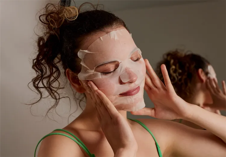 入住自備備品再送The Body Shop雪絨花、維他命E面膜。神旺商務酒店、The Body Shop提供