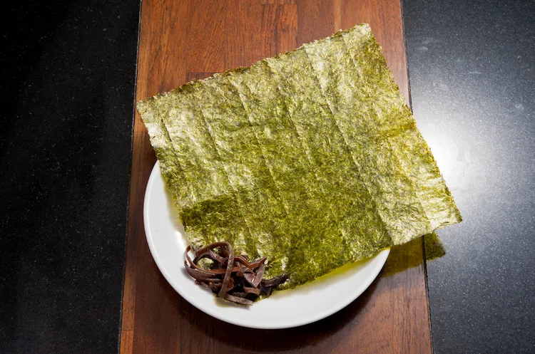 ラーメン凪(Nagi)將送出5000張兌換券，凡於ラーメン凪(Nagi)消費滿299元即可兌換溏心蛋or海苔一份。業者提供