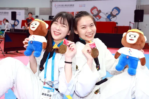 正妹打跆拳!未來空姐下班後拜師學拳 全大運雙雙奪金