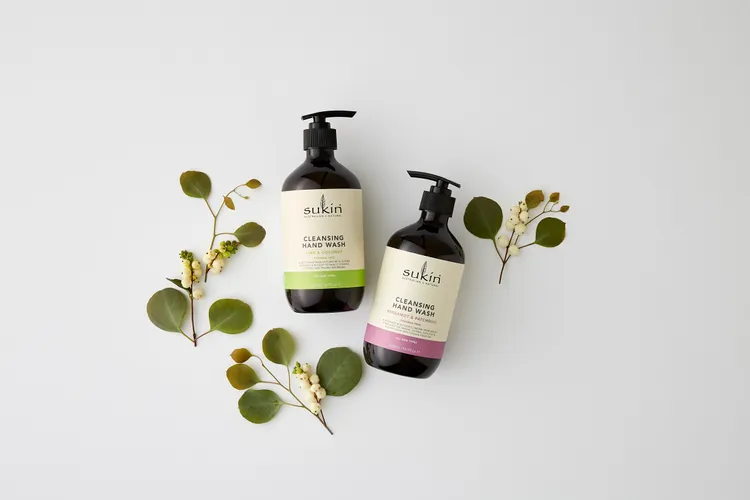 Sukin天然純淨洗手凝露主打採用原料單純的天然植萃，不會對海洋環境造成負擔，各550ml／399元。品牌提供