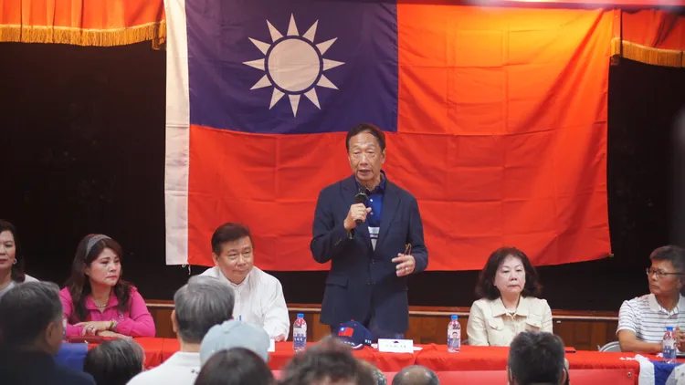 郭台銘今日加碼，認為各縣市都應該評估設置核電廠。凃建豐攝