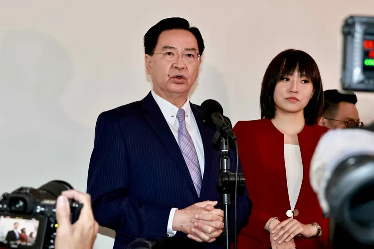 吳釗燮要媒體認真看待中國正在進行的認知作戰。施昂強攝