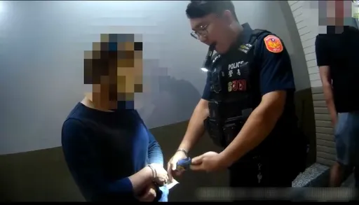 邊開車邊抽菸遭盤查　車內4人詭稱不認識！蘆洲警戳破立逮通緝犯