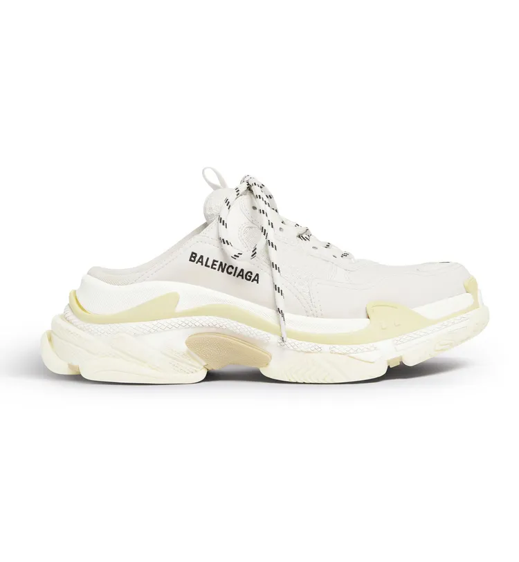 Triple S穆勒鞋，2萬9200元。品牌提供