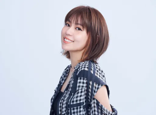 混血美女學霸歌手高顏值出擊 傳訊用唱的被嗆「妳有病啊」