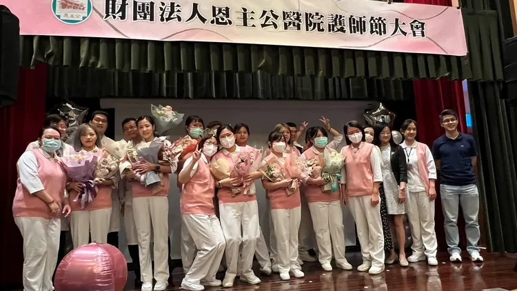 會中表揚優秀護理師。三峽警分局提供