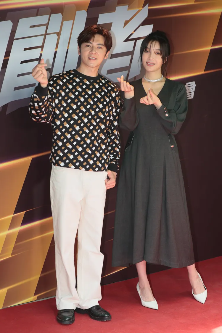 李國毅（左）很欣賞蔡淑臻的表演魅力。彭欣偉攝