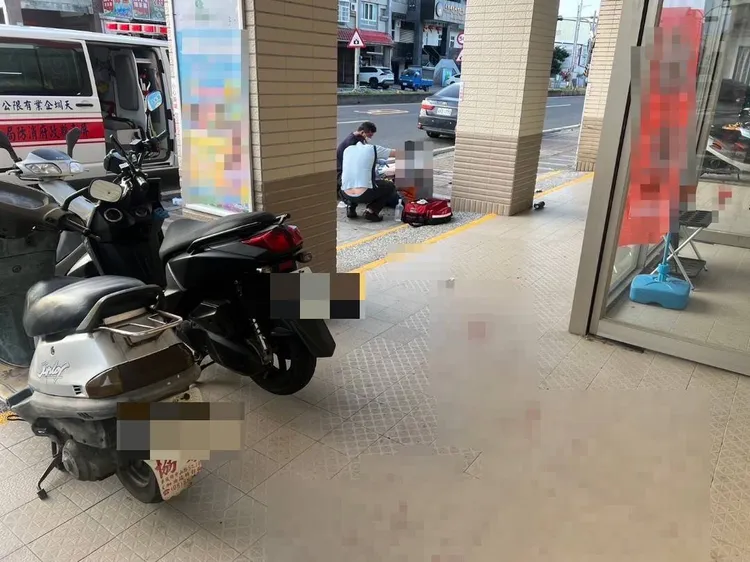 屏東車城某超商今清晨傳出有男子攻擊店員。翻攝畫面