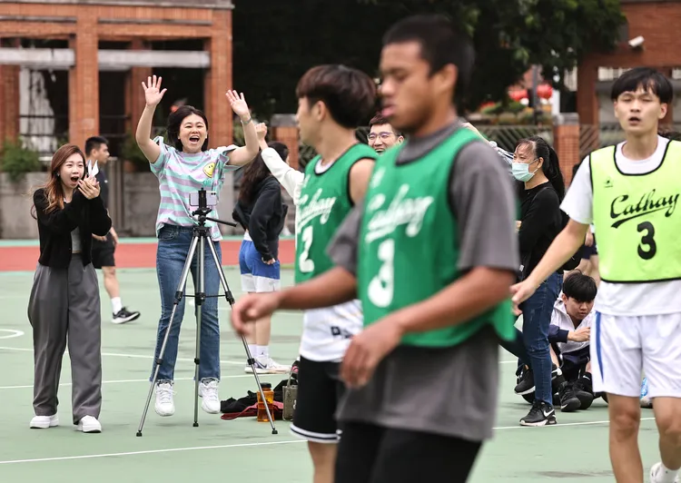 家人是最棒的加油隊，永遠在場邊歡呼打氣！（圖/國泰金控提供）