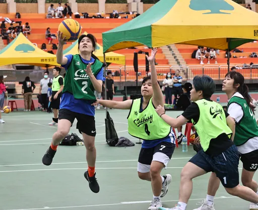 就是想打球!國泰3x3籃球預賽 近千隊揮汗熱血拚戰