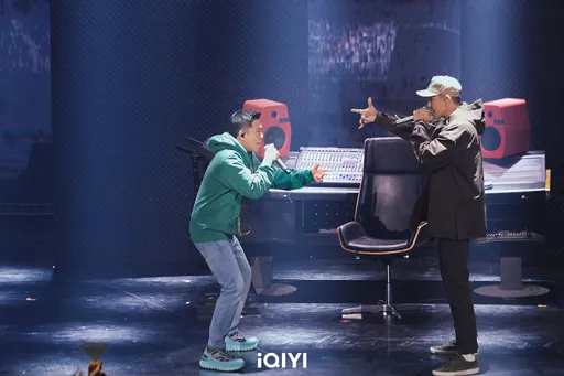 歐陽靖搭瘦子拚雙人戰　先飛台北練唱中文大躍進