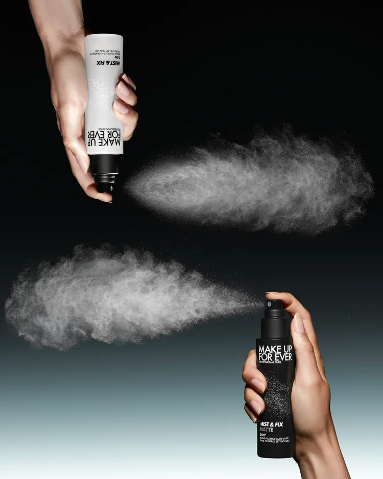 升級版超光肌定妝噴霧擁有如雲霧般細膩的噴霧。品牌提供