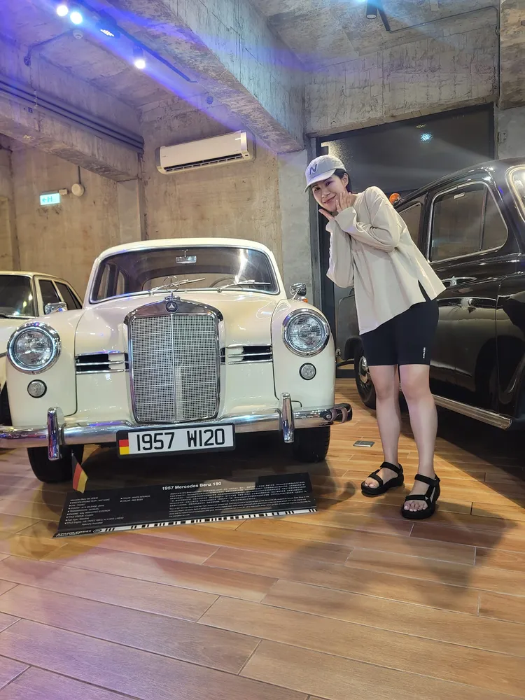 網紅「丹妮婊姐」貼出男友幫她拍的照片。翻攝「丹妮婊姐」IG