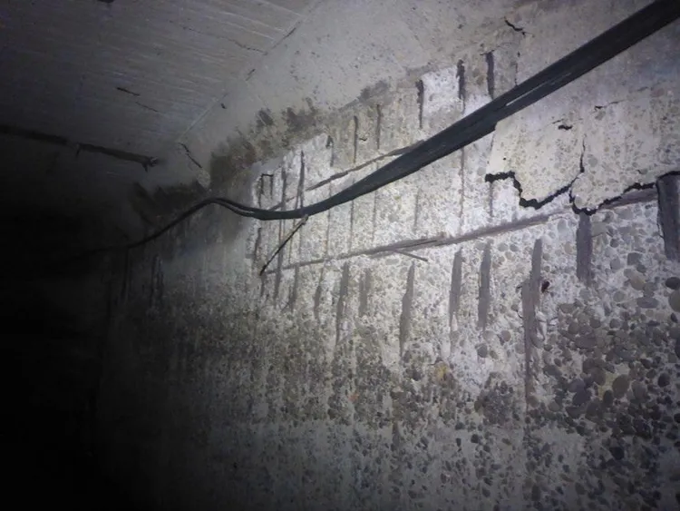 市府請來專家鑑定發現，地下箱涵鋼筋外露，有公安疑慮。市府提供