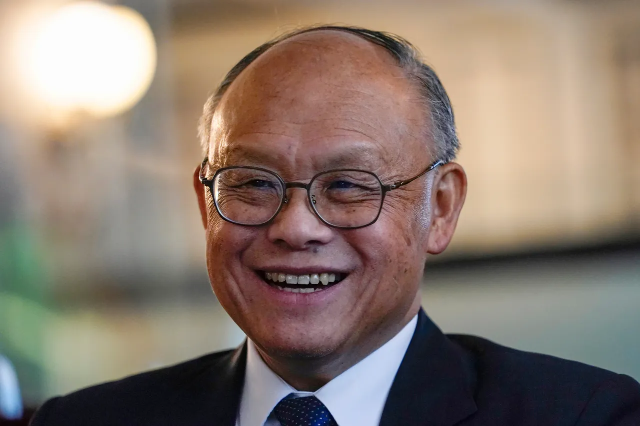鄧振中於美國受訪。美聯社