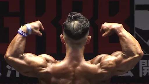 「超商浩克」現身館長健美賽 頭部背部傷勢網友熱議