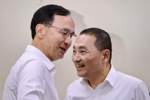 臉書符號露餡了！他一圖看侯友宜「隱藏版憤怒值」　這句對郭台銘太不厚道