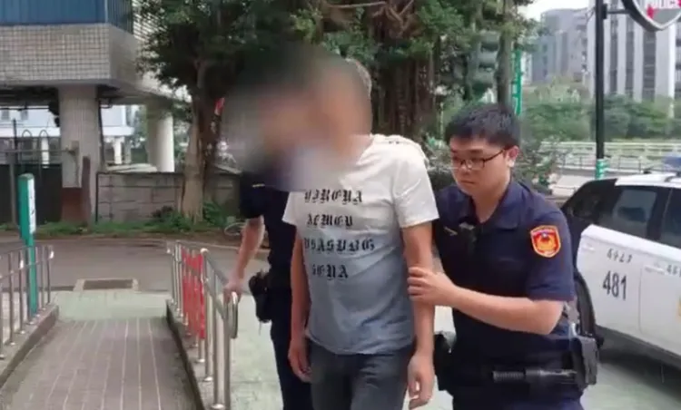 警方將李男等人送辦。翻攝畫面