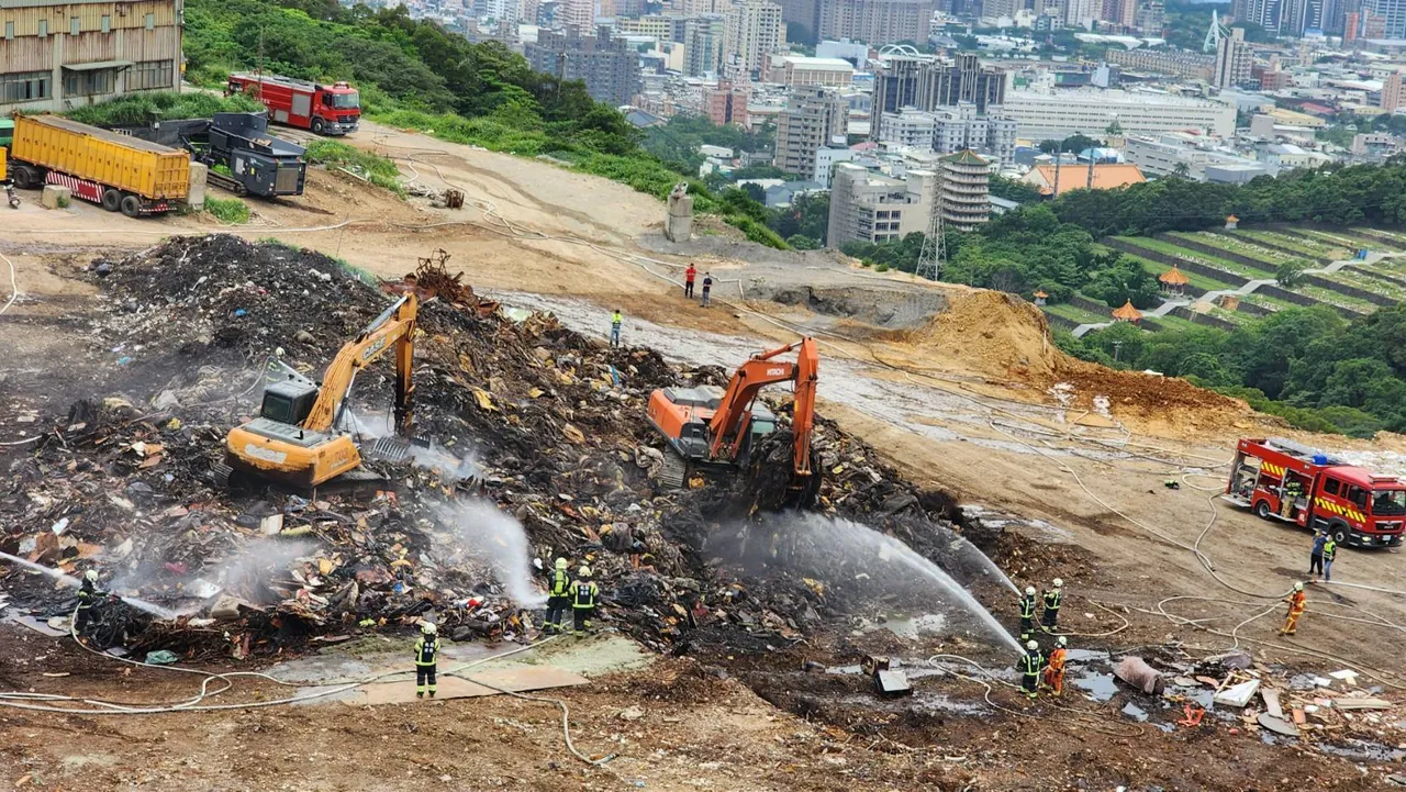 现场火势已控制。桃园市环保局提供