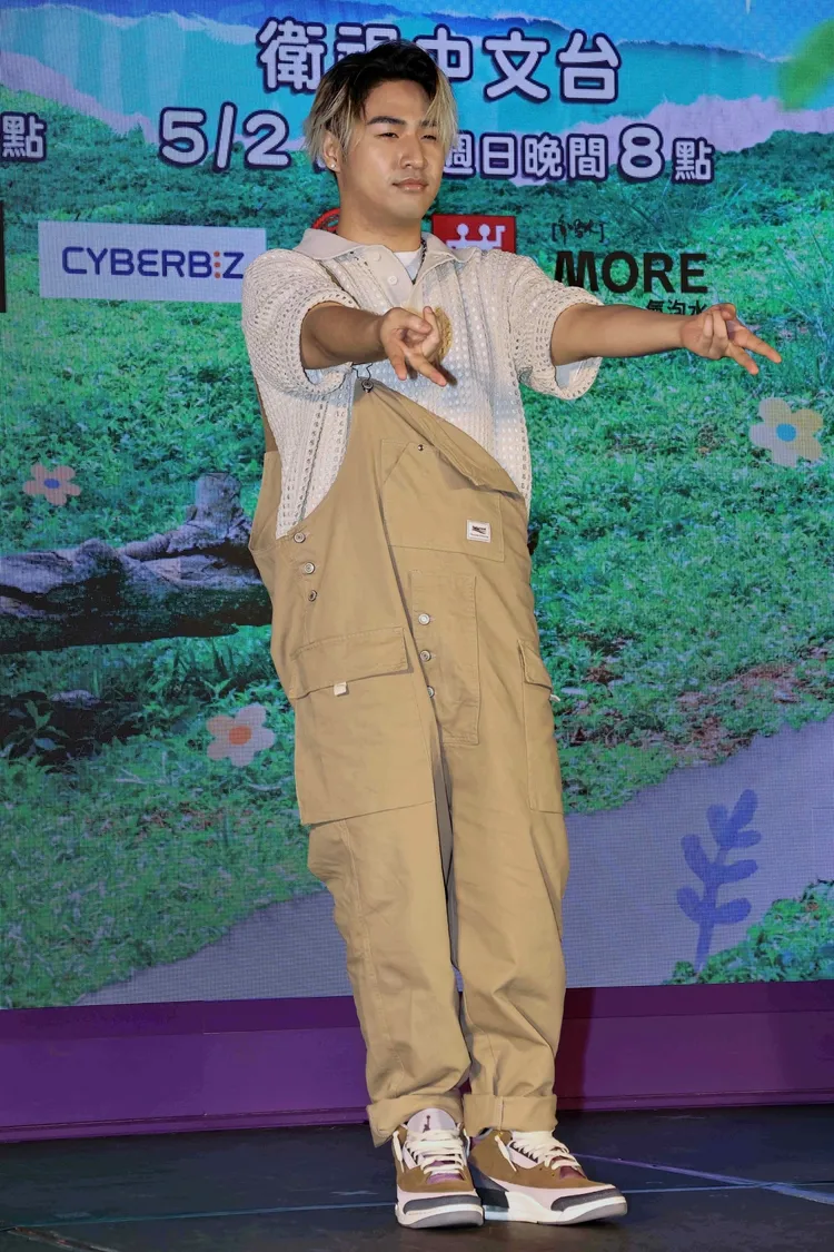 鹿希派笑果十足， 今一直被虧參加道歉記者會。施昂強攝