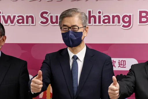 新光金改選陷苦戰?傳吳東進求助金管會「管一管吳家老三」 黃天牧這樣說