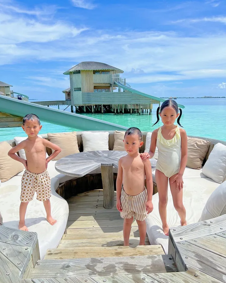關穎家中的3個寶貝。翻攝kwantwrri IG