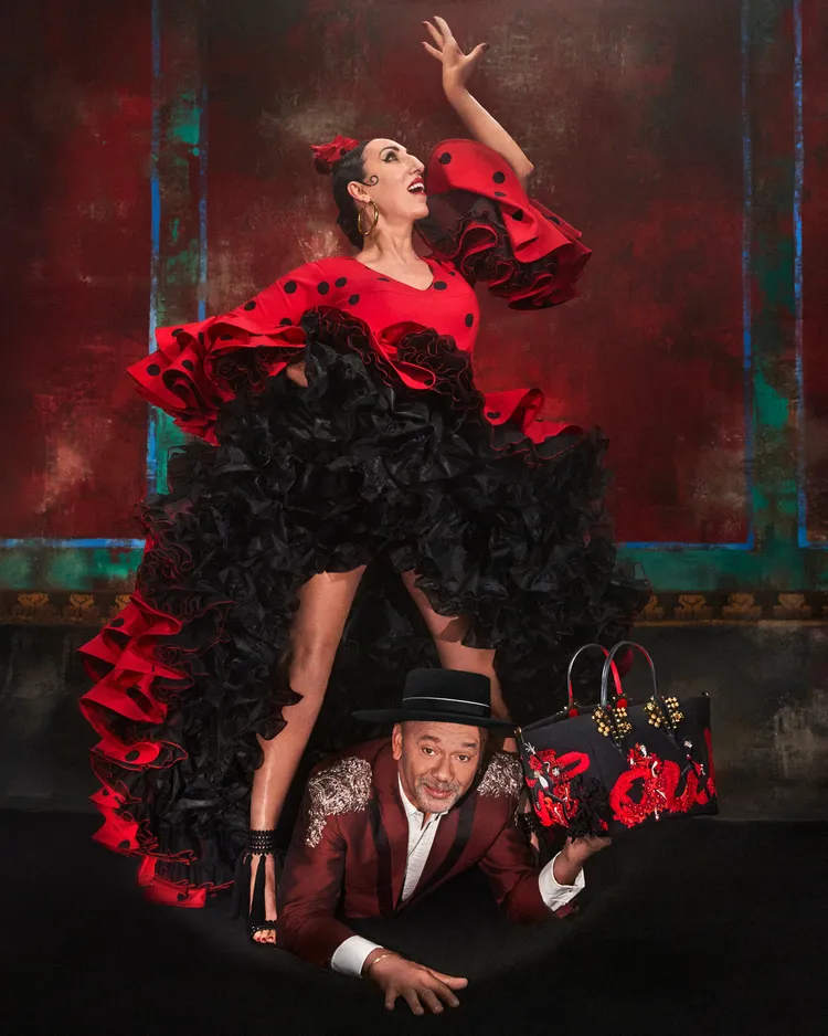 由設計師Christian Louboutin和摯友Rossy de Palma所攜手創作的Flamencaba限量系列，以西班牙安達魯西亞地區的豐富文化和佛朗明哥舞蹈為靈感。品牌提供