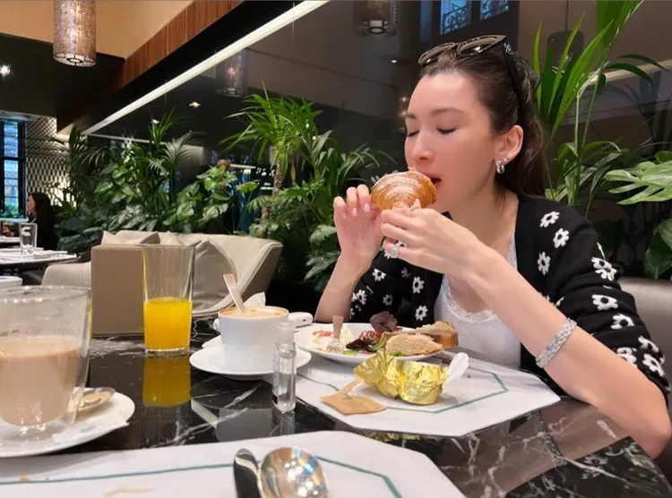 陳若儀被老公拍下閉眼照。翻攝陳若儀IG