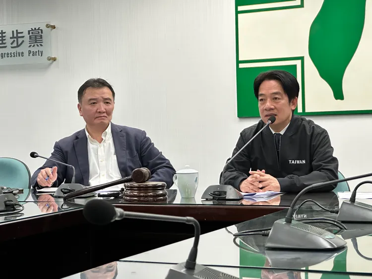 民進黨秘書長許立明（左）與黨主席賴清德（右）。資料照片 潘袁詩羽攝