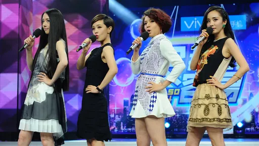 Hold住姐嘆失業3年 爽靠楊冪回歸陸綜賺奶粉錢