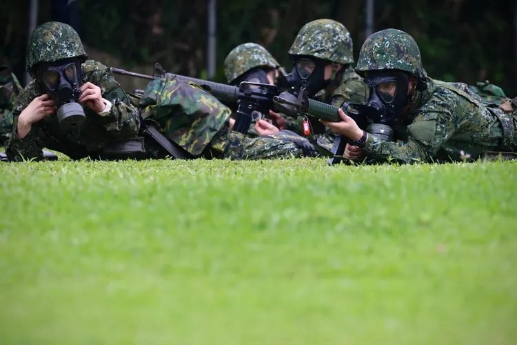 國防部強調，全程依計畫採「實兵、實裝」方式磨練幹部命令下達及指揮參謀作業能力，也讓召員透過演練，強化各項戰鬥技能。林林攝