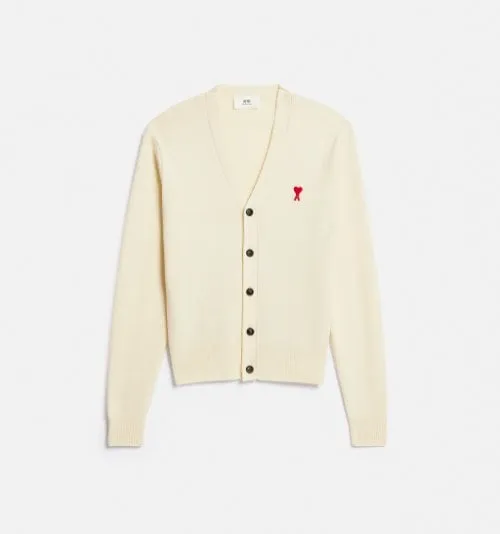 Ami de Coeur愛心圖騰羊毛開襟衫，1萬2980元。THE SPAACE提供