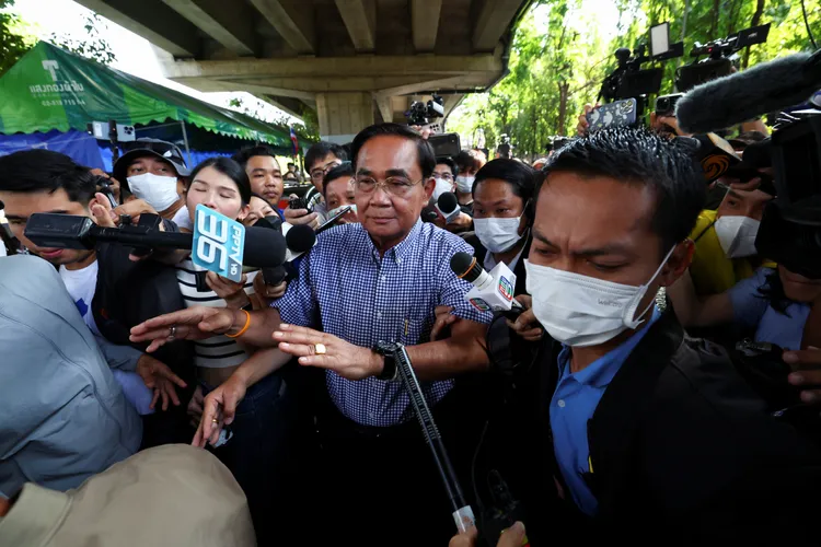 帕拉育今早投票。路透社