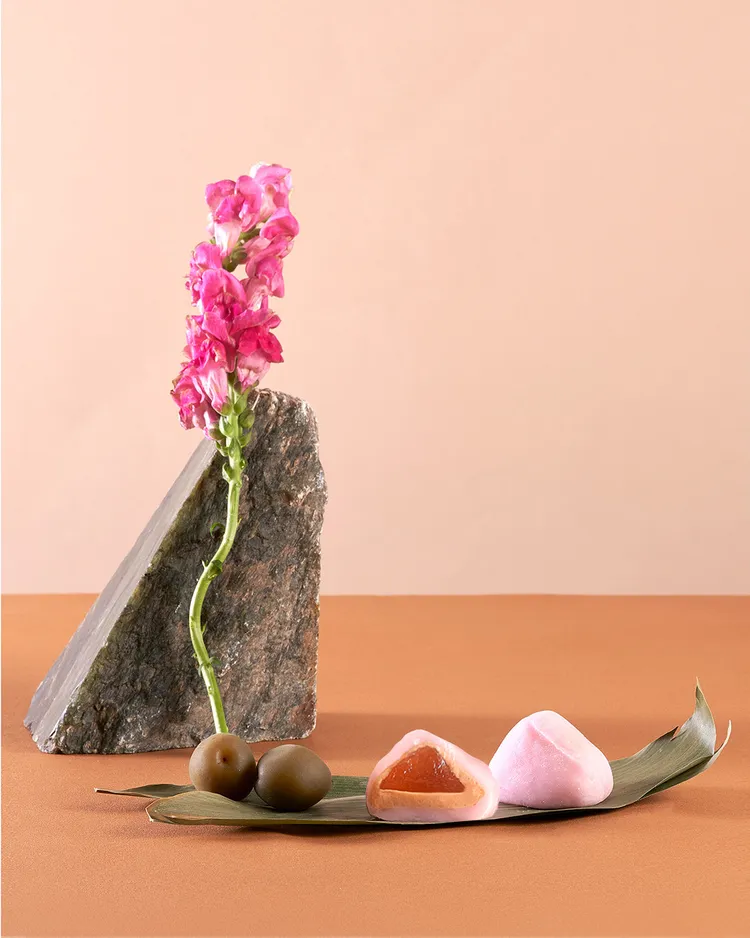 采采食茶梅香紅心榴口味冰粽。業者提供