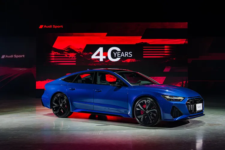 雙車款皆搭載強勁4.0升V8 雙渦輪增壓汽油引擎，可發揮最大馬力達630匹，0-100公里km/h加速僅需3.4秒。圖為Audi RS 7 Sportback performance。原廠照片