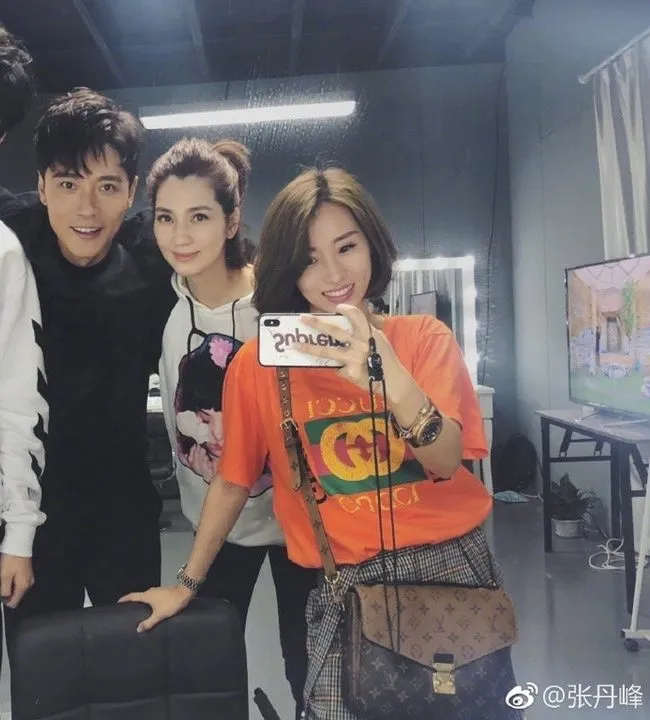 張丹峰（左起）、洪欣、畢瀅曾拍過不少合照。翻攝張丹峰微博