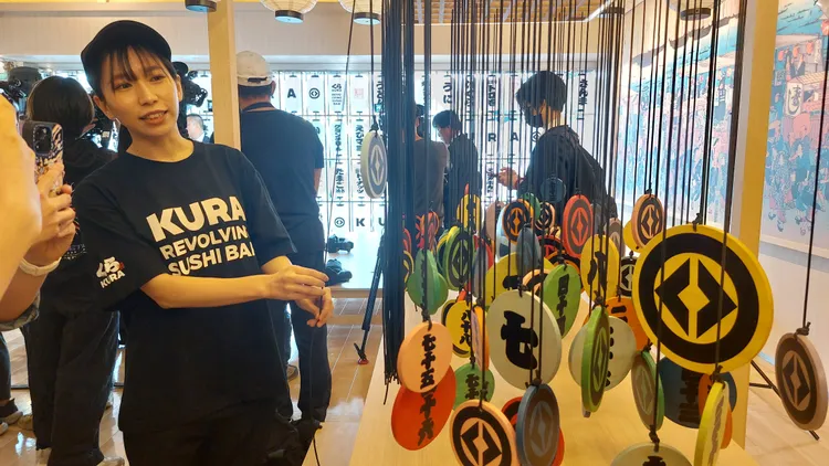 藏壽司兼具美食與娛樂。凃建豐攝