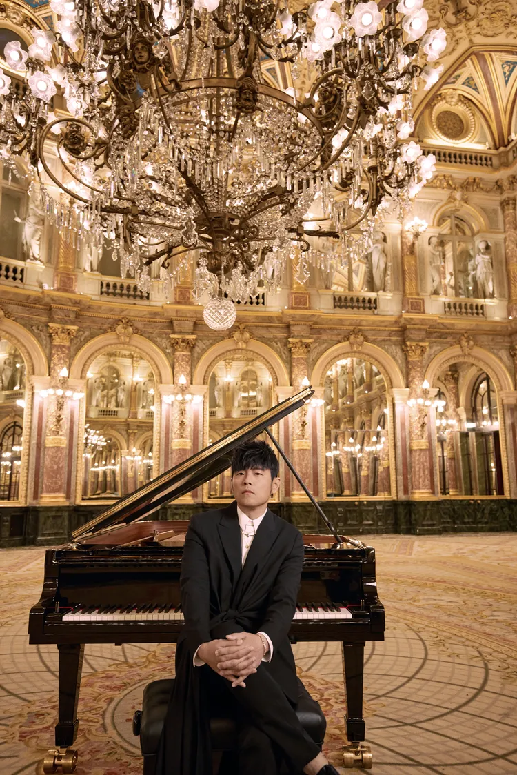 周杰倫MV少不了華麗場景。