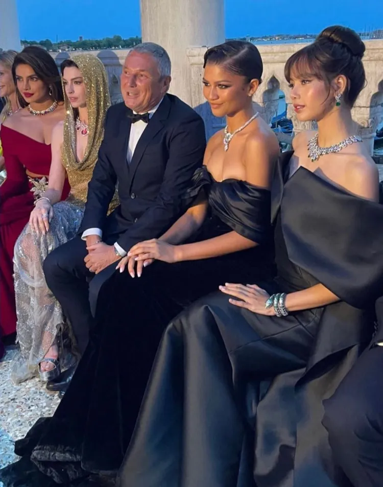 寶格麗於義大利水都威尼斯發表新頂級珠寶，旗下天后級代言人齊聚。翻攝星同事微博