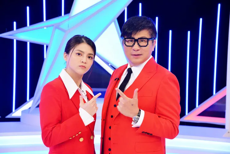 胡瓜和葉欣眉主持節目改版。衛視中文台提供