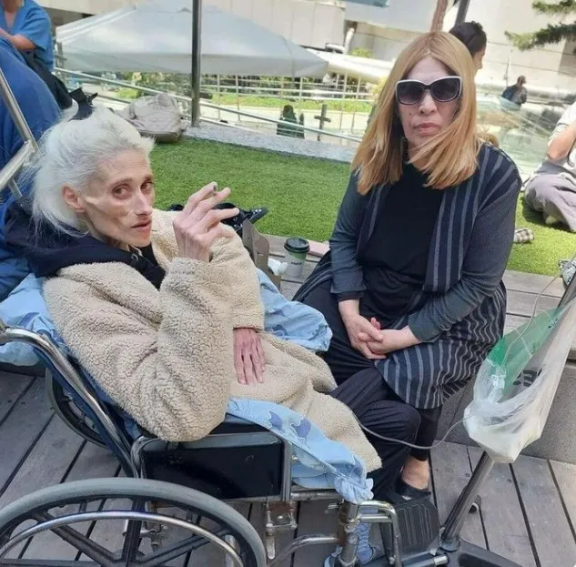 以色列名模卡琳鮑曼因罹患神經性厭食症13年，瘦成紙片人，上週二因感染肺炎惡化病逝。翻攝《Silvia Schnessel》粉絲頁。翻攝《ynet עדכוני》的推特