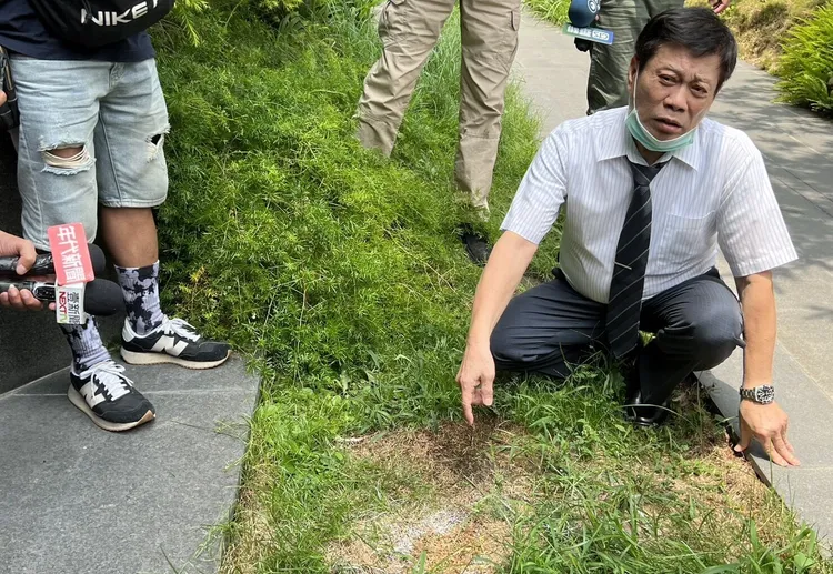 高大成表示，死者陳屍的位置距離陽台太近，不像是自己跳的。資料畫面