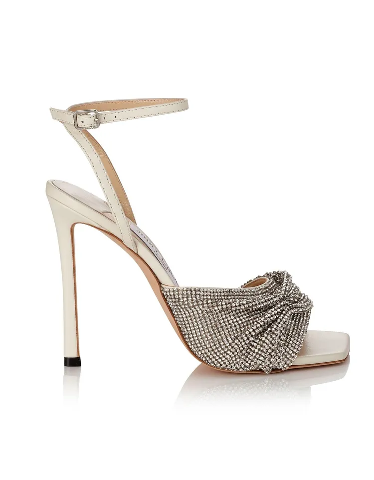 Naria高跟鞋，6萬3800元。品牌提供