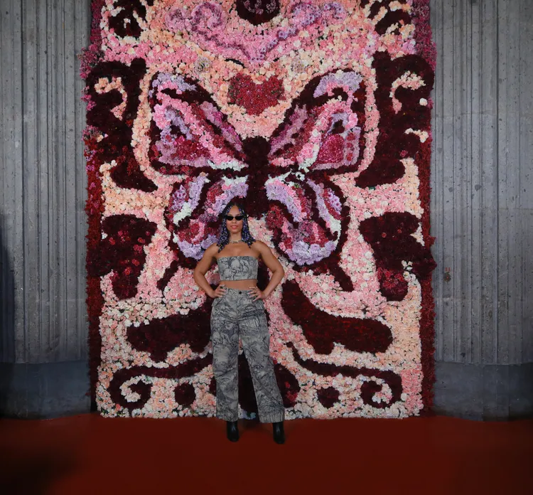 美國葛萊美歌后Alicia Keys以髒辮造型出席搶鏡。品牌提供