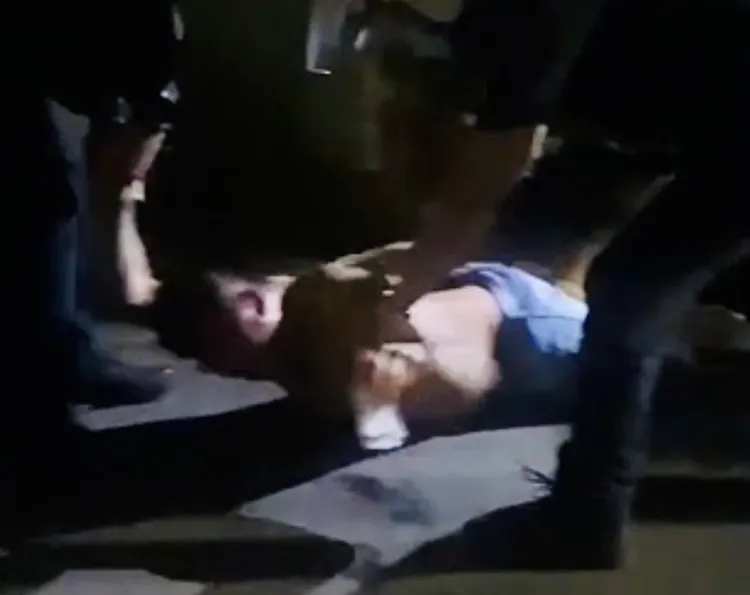 警方見狀壓制。讀者提供